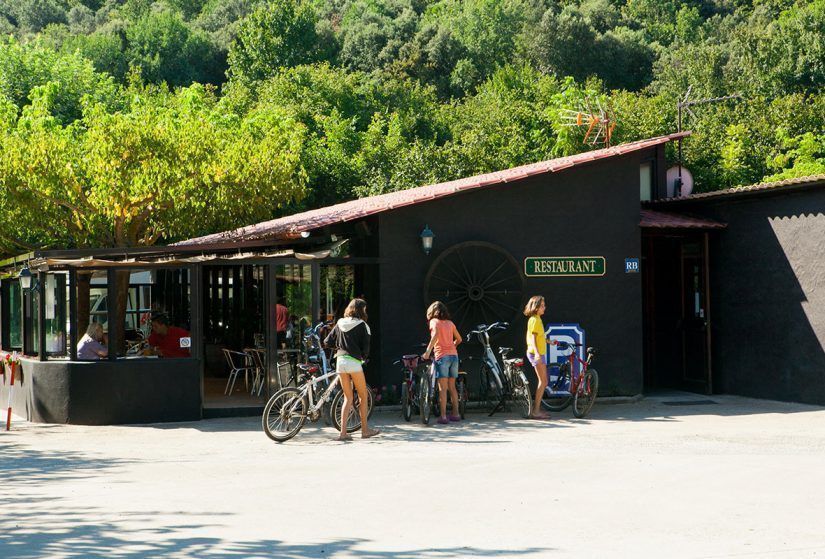 Restaurants a Santa Pau