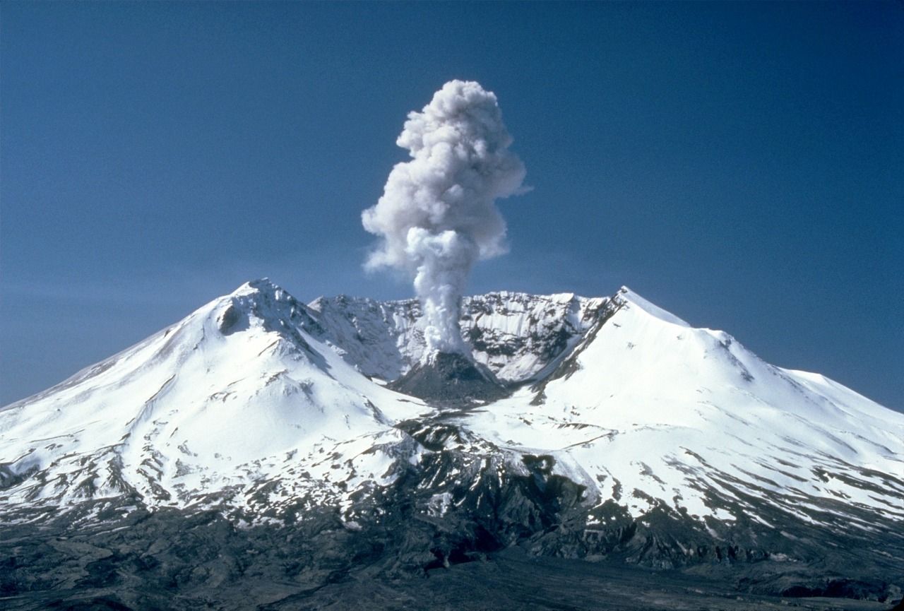 Imagen ilustrativa relacionada con Mount St Helens 164848 1280, generada automáticamente como recurso visual de apoyo (ID 1509, código b95032).